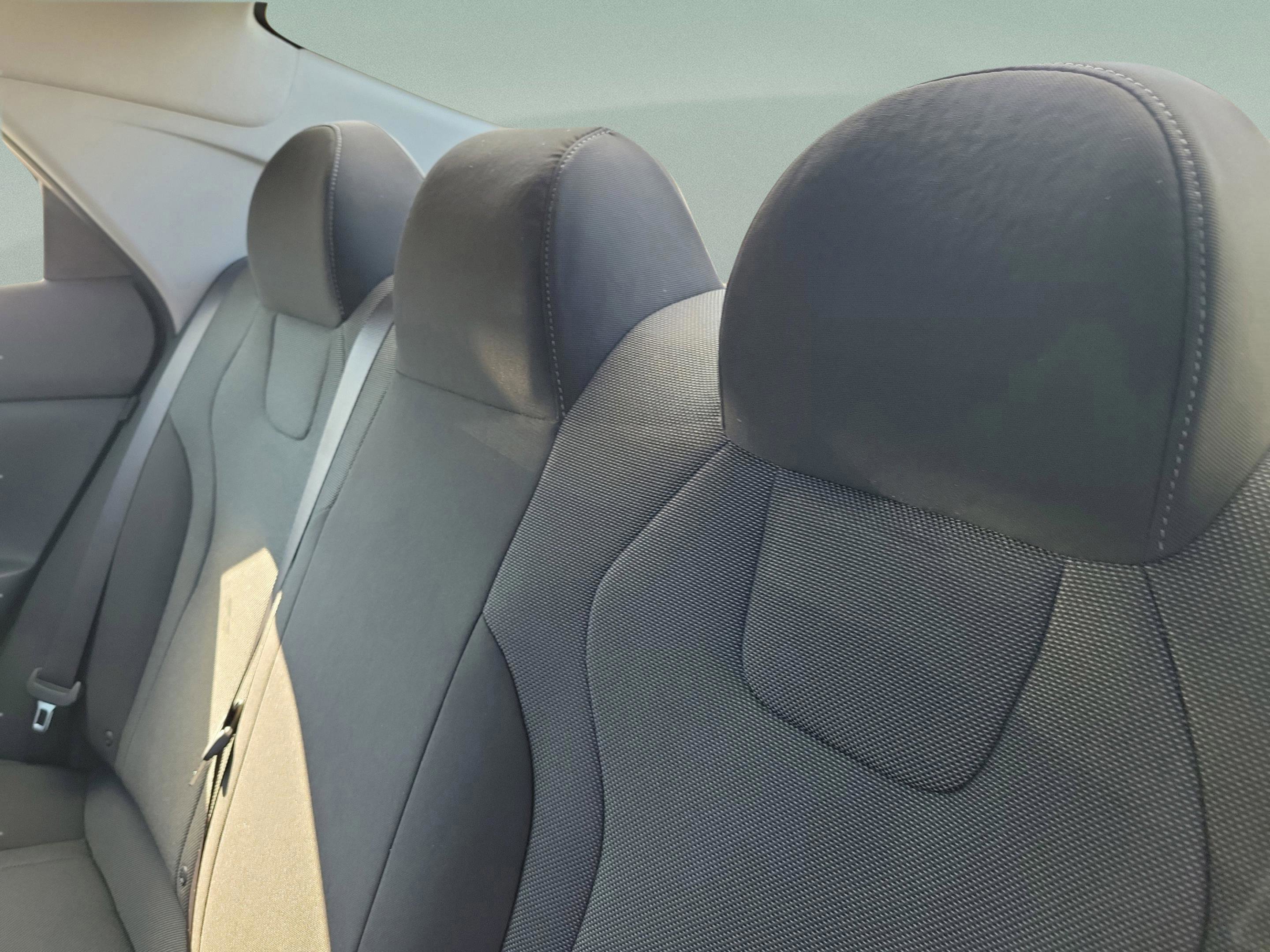 New 2026 Hyundai Elantra SE image 19