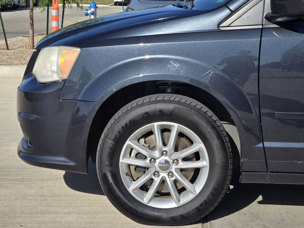 Used 2014 Dodge Grand Caravan SXT FWD image 7