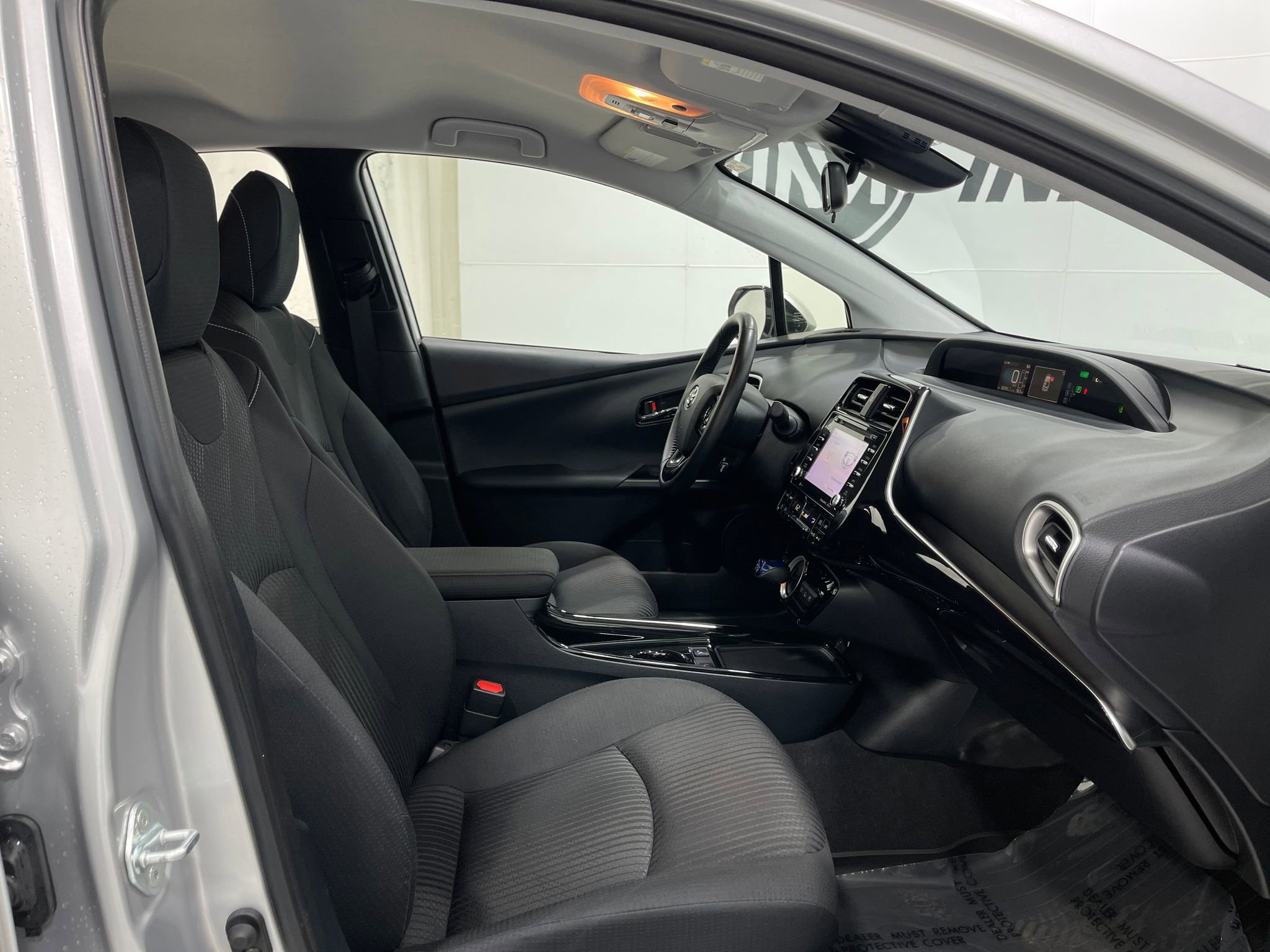 Used 2020 Toyota Prius Prime LE image 29