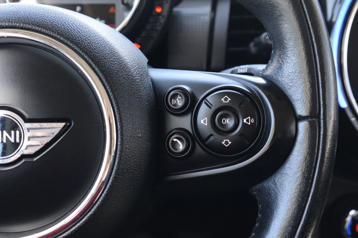 Used 2017 MINI Cooper 2-Door Hardtop FWD image 16