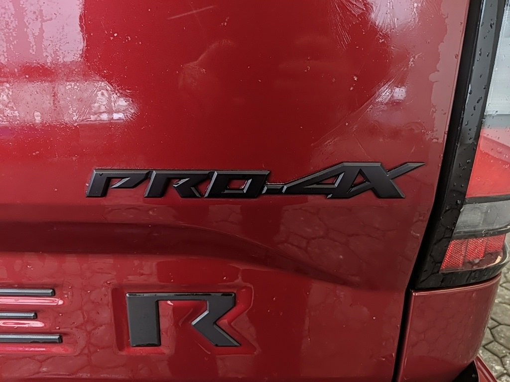 Used 2023 Nissan Frontier PRO-4X w/ Tow Package image 7