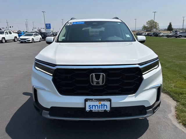 Certified 2025 Honda Pilot Touring image 8
