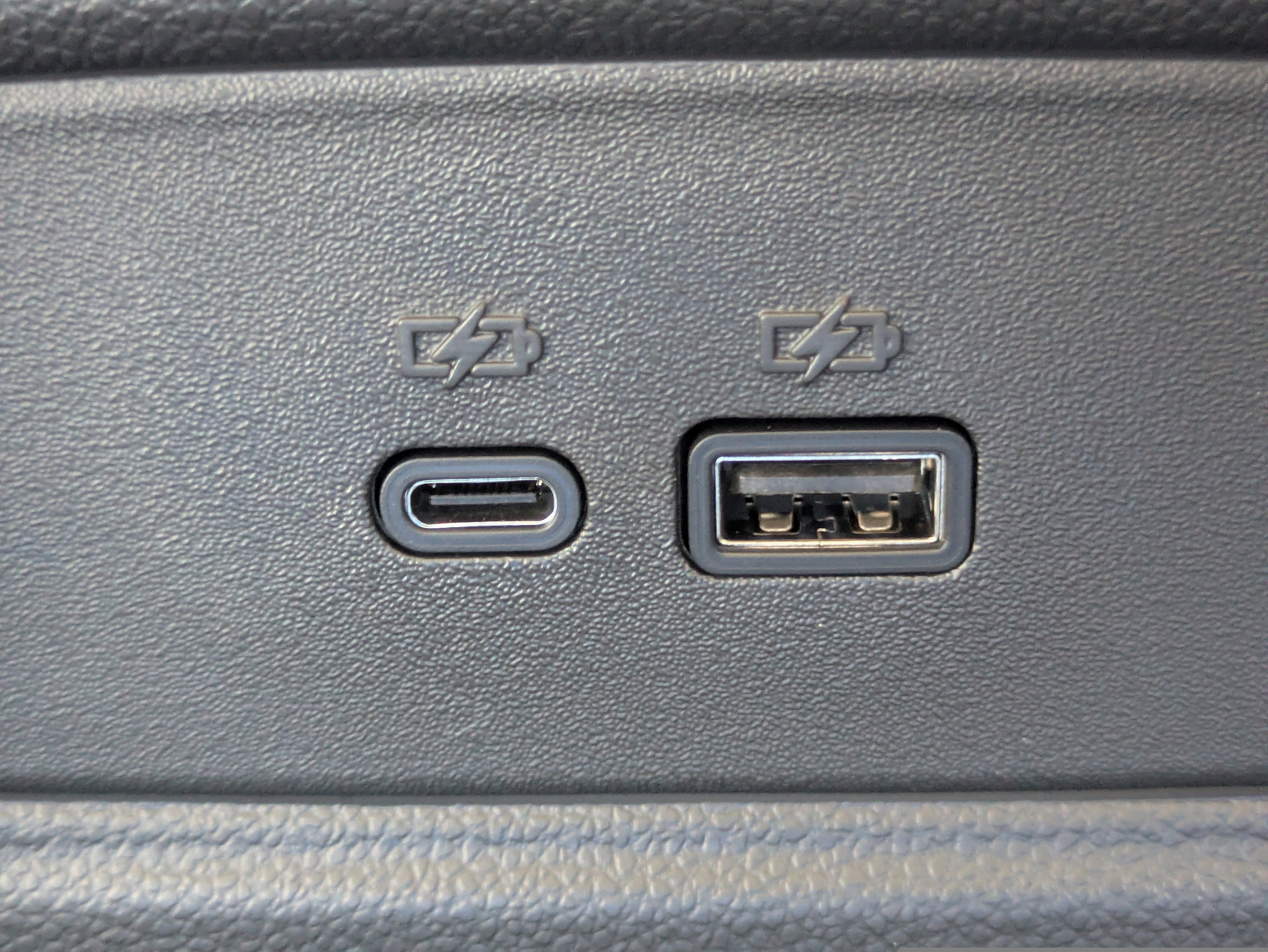 New 2026 Chevrolet Trax LT w/ Sunroof Package image 8