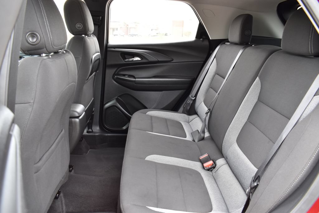 Used 2025 Chevrolet TrailBlazer LT AWD/4WD image 29