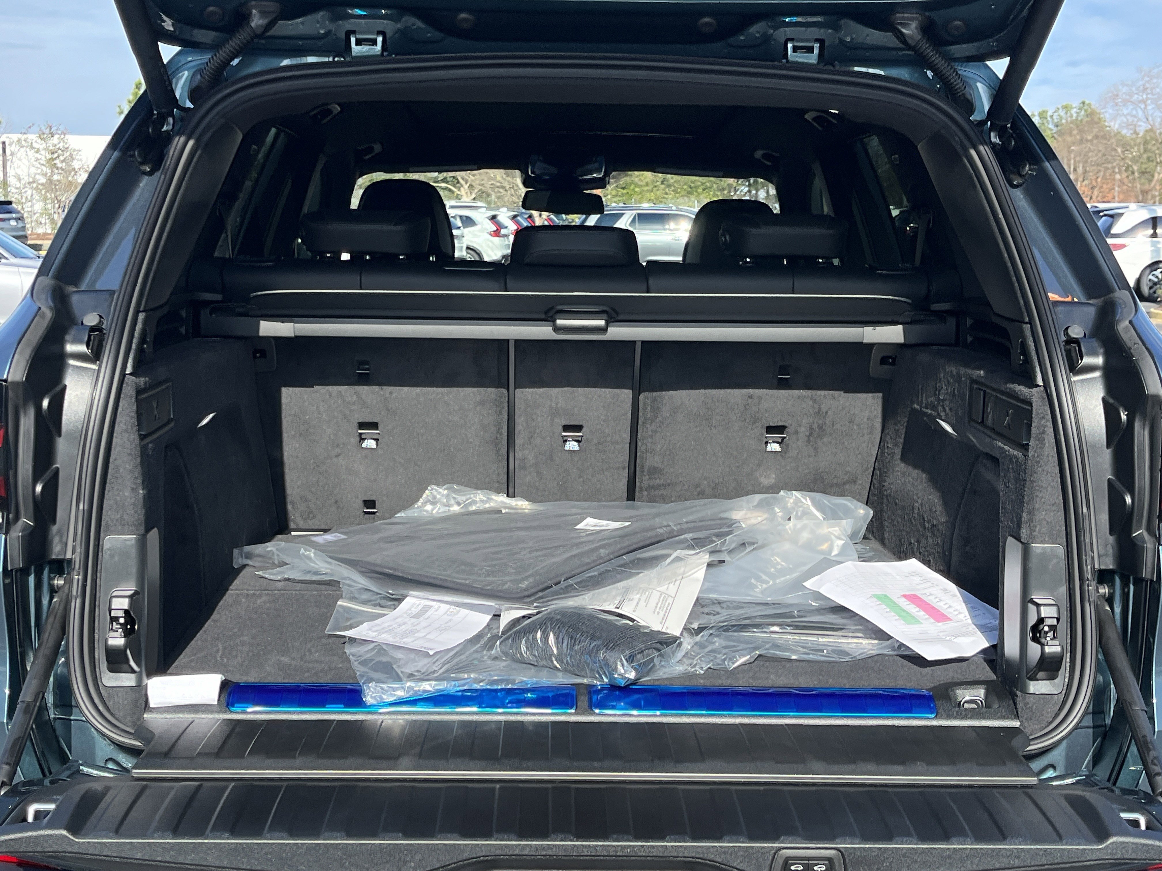 New 2026 BMW X5 xDrive50e w/ Climate Comfort Package AWD/4WD image 28