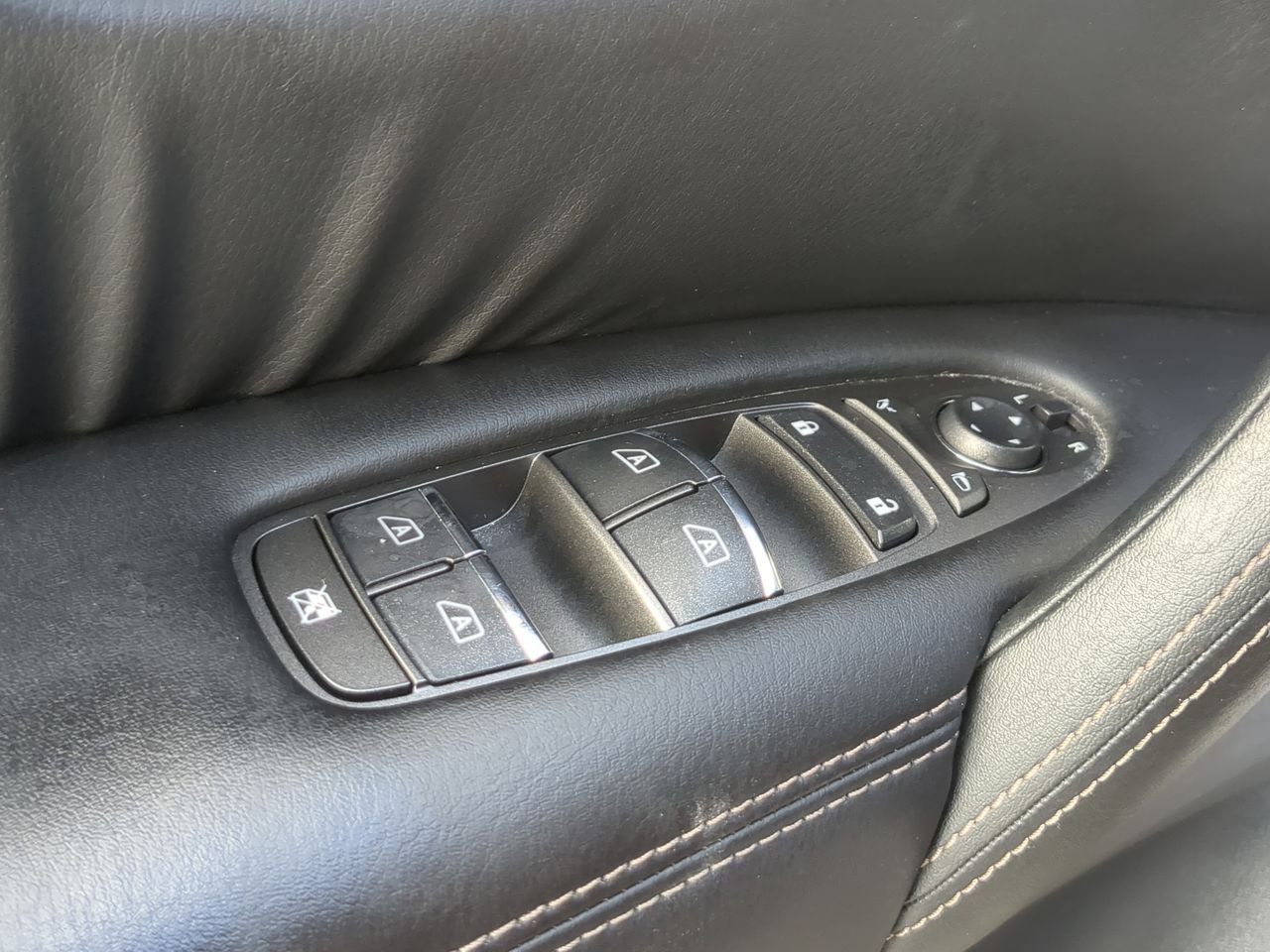 Used 2022 Nissan Armada Platinum w/ Captain's Chairs Package image 23