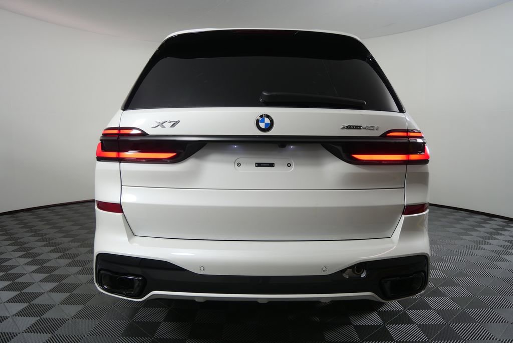 New 2026 BMW X7 xDrive40i w/ Executive Package image 4