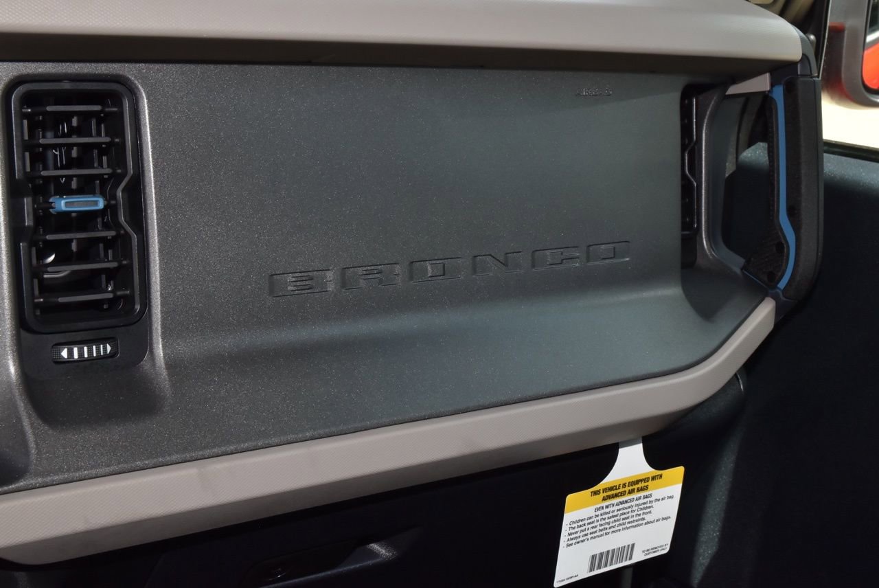 Certified 2024 Ford Bronco Wildtrak AWD/4WD image 36