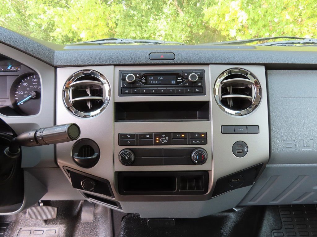 Used 2022 Ford F750 2WD Regular Cab Super Duty image 14