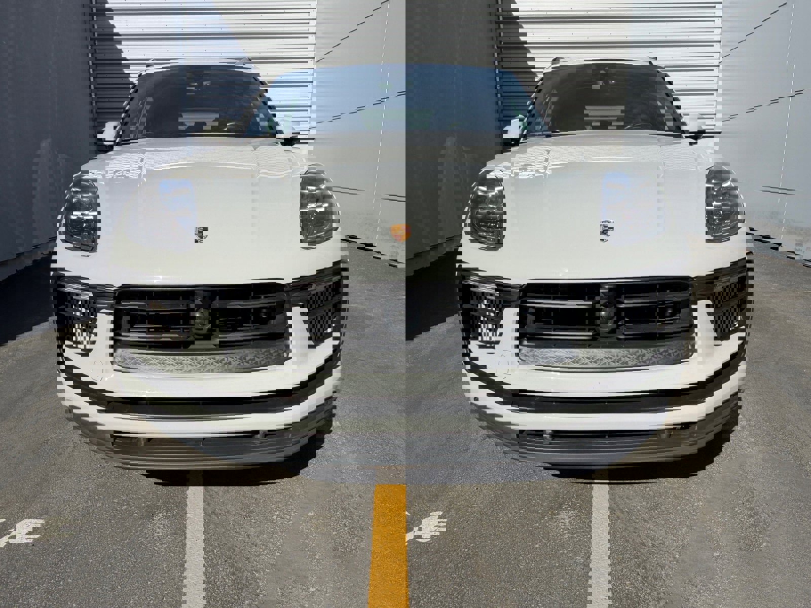 Certified 2023 Porsche Macan S image 4