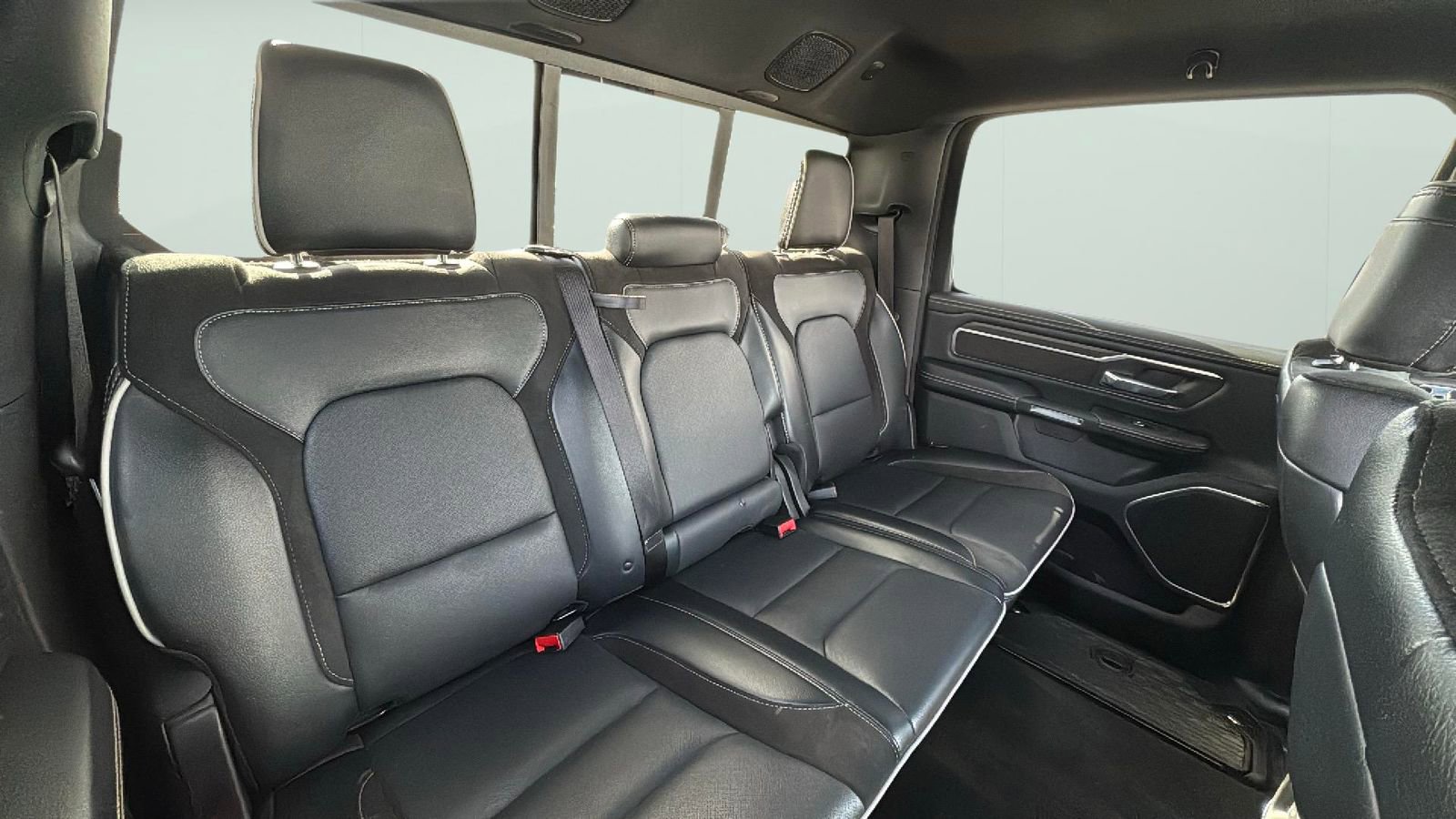 Used 2025 RAM 1500 Laramie AWD/4WD image 26