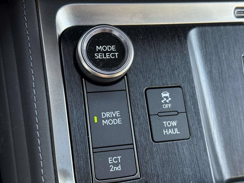 Used 2024 Lexus GX 550 w/ Accessory Package (Z1) AWD/4WD image 24