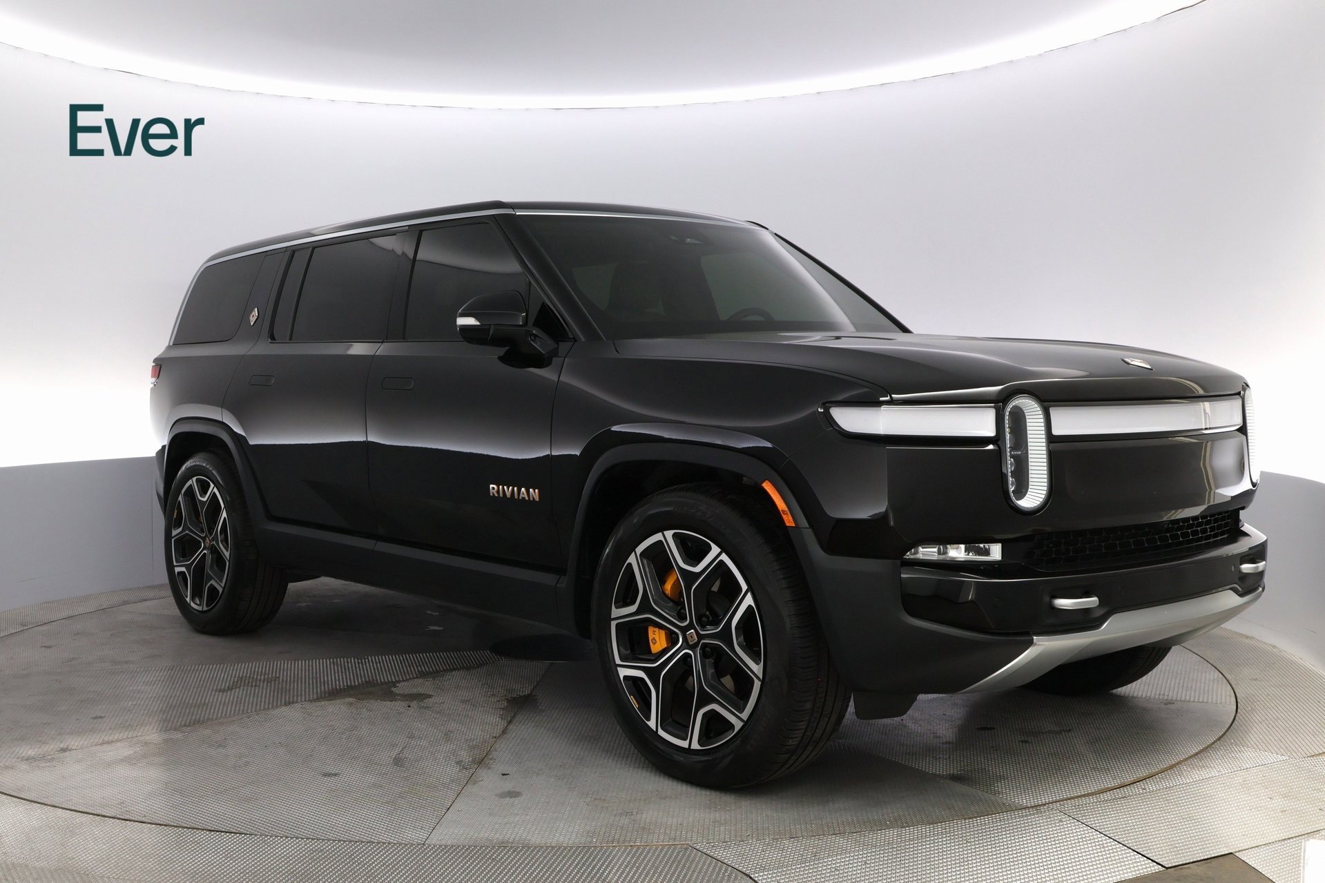Used 2024 Rivian R1S Adventure image 4