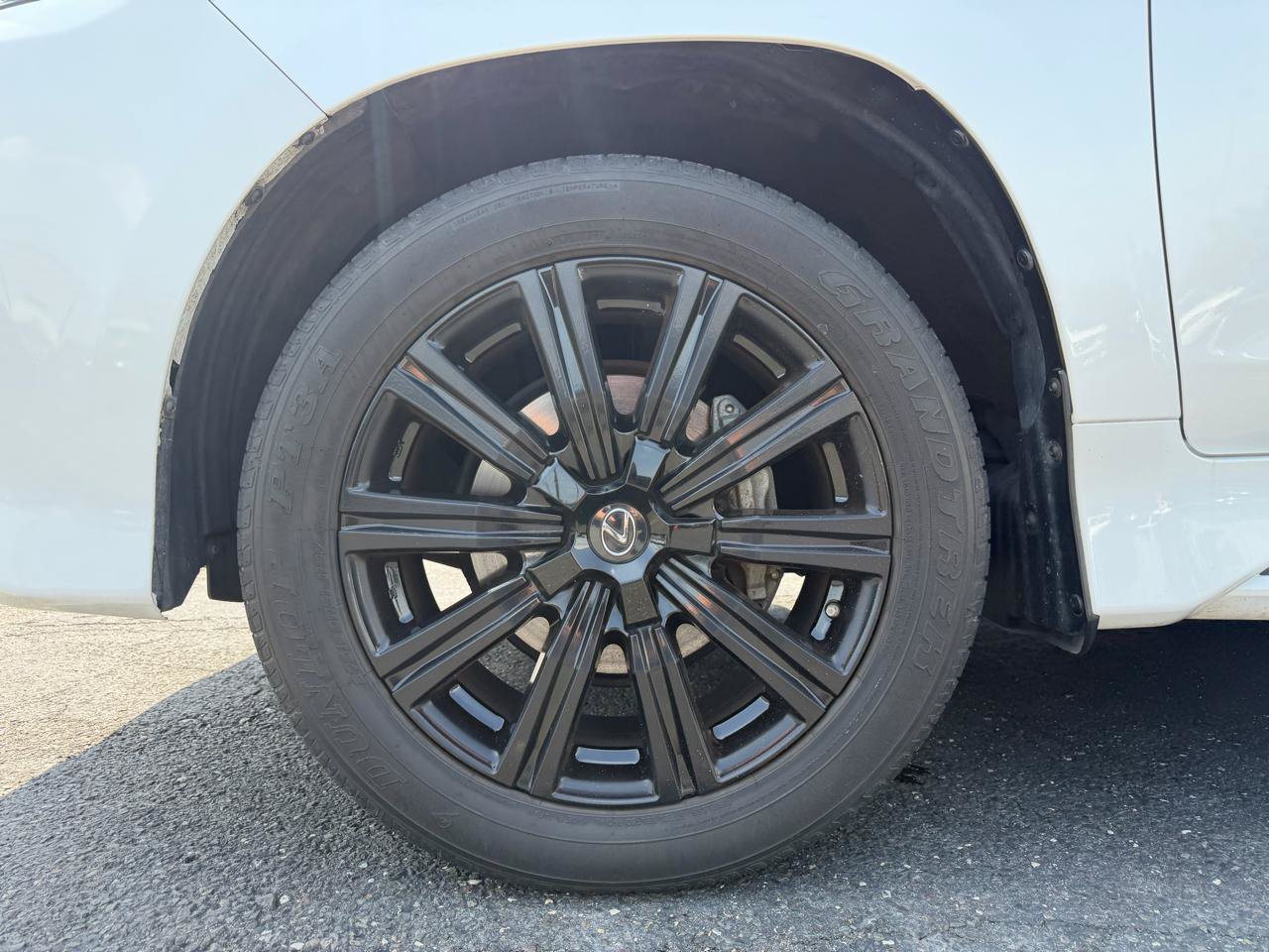 Used 2021 Lexus LX 570 4WD w/ Inspiration Series #2 image 29