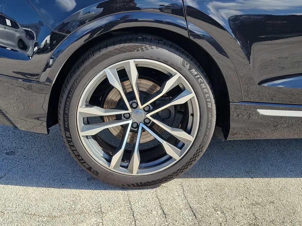 Used 2020 Audi SQ8 Prestige w/ Prestige Package AWD/4WD image 6