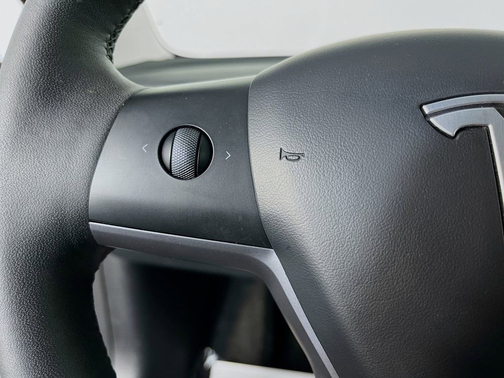 Used 2023 Tesla Model 3 Standard Range RWD image 14