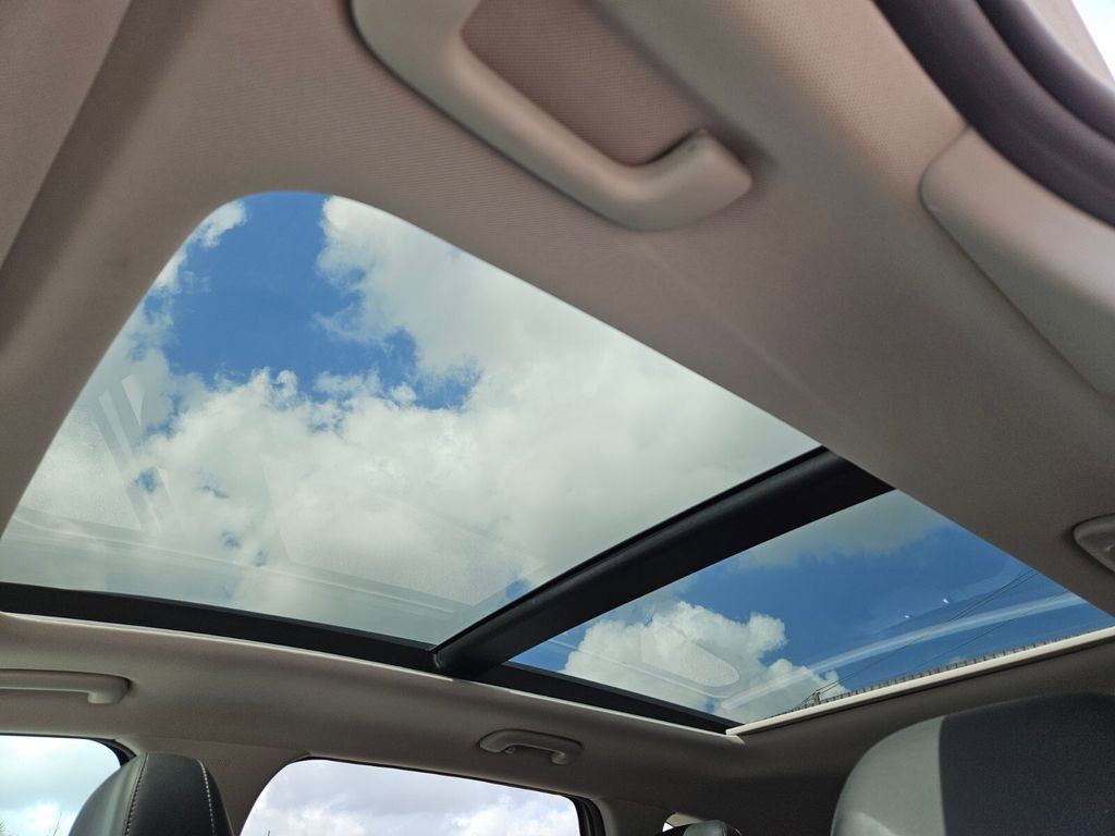 Used 2023 Kia Sorento X-Line EX image 17