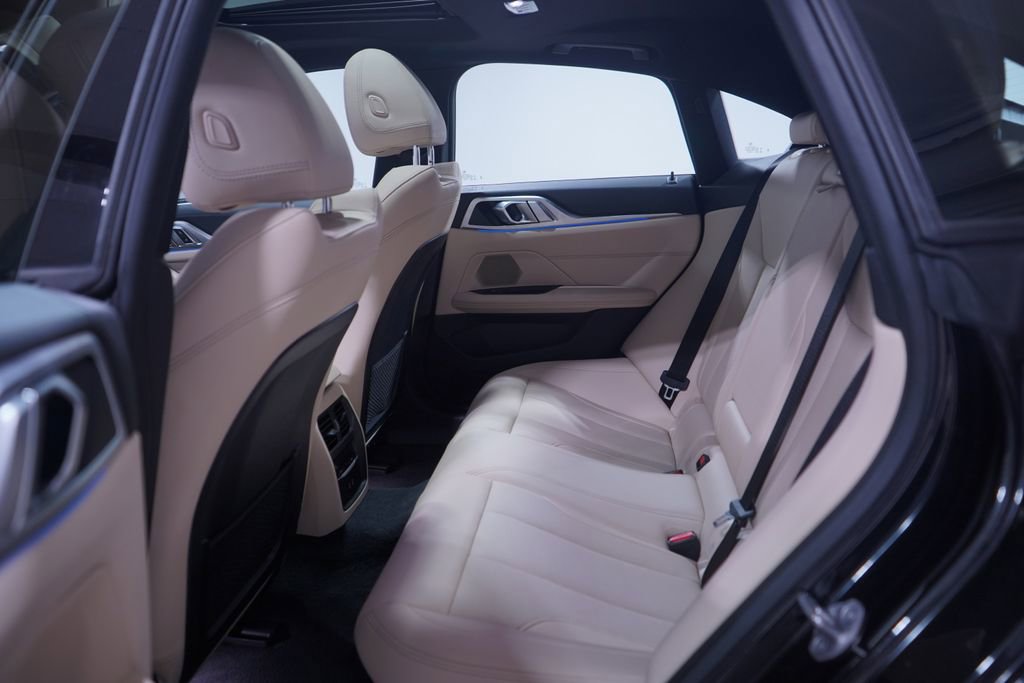 Used 2023 BMW i4 eDrive40 w/ Premium Package RWD image 9
