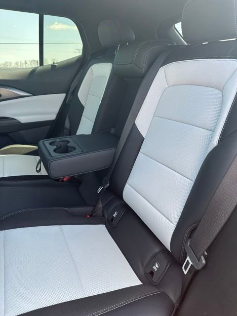 Used 2025 Chevrolet Equinox EV LT FWD image 34