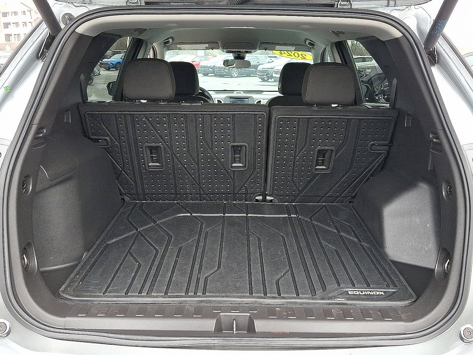 Used 2024 Chevrolet Equinox LT w/ LPO, Floor Liner Package FWD image 27