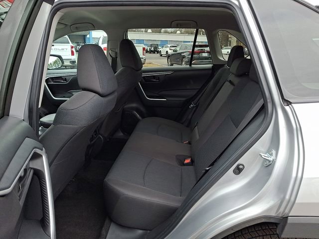 Used 2024 Toyota RAV4 LE AWD/4WD image 13