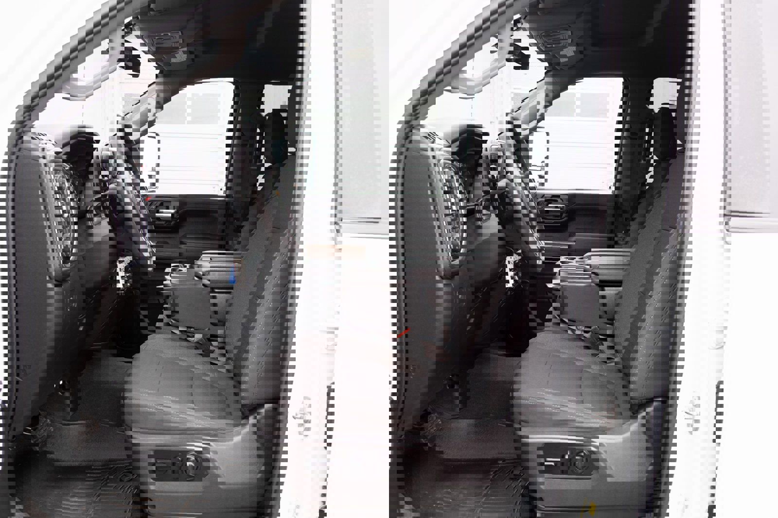 Used 2021 Chevrolet Silverado 2500 LT w/ Snow Plow Prep/Camper Package image 8