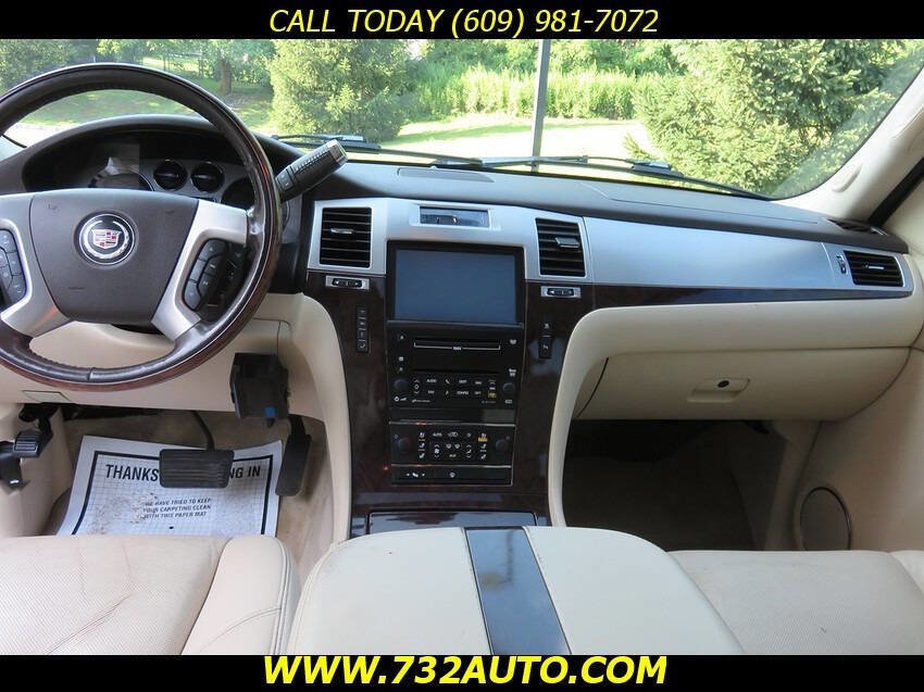 Used 2007 Cadillac Escalade AWD w/ Information Package image 33