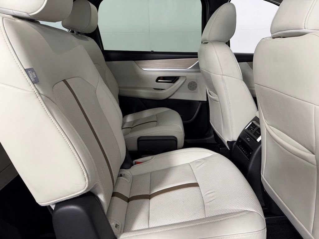 Used 2024 MAZDA CX-90 Plug-In Hybrid w/ Premium Plus image 30