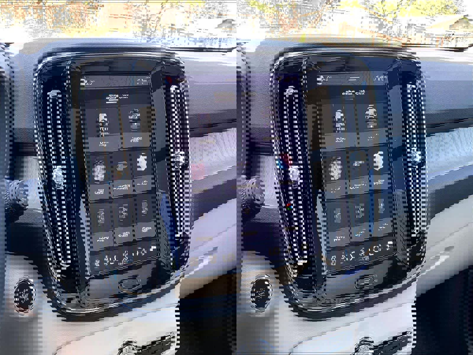 New 2026 Volvo XC40 B4 Plus w/ Protection Package Premier image 22