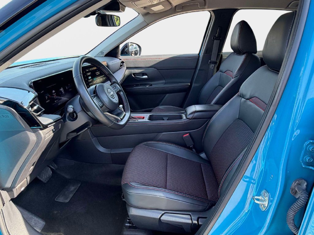 Used 2025 Nissan Kicks SR w/ Illumination Package AWD/4WD image 14