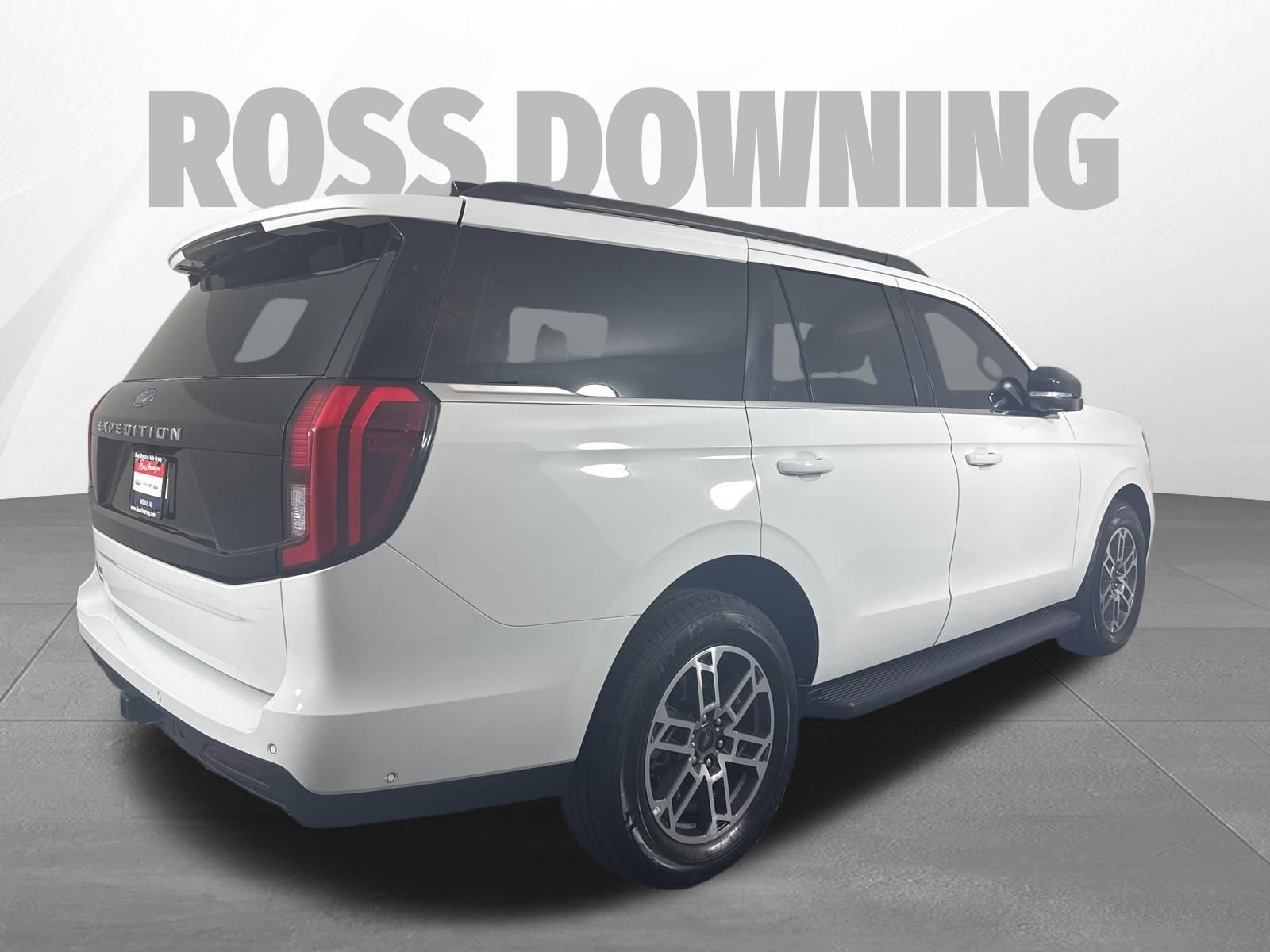 Used 2025 Ford Expedition Active image 4