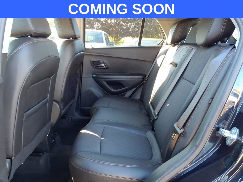 Used 2022 Chevrolet Trax LT w/ LT Convenience Package AWD/4WD image 9