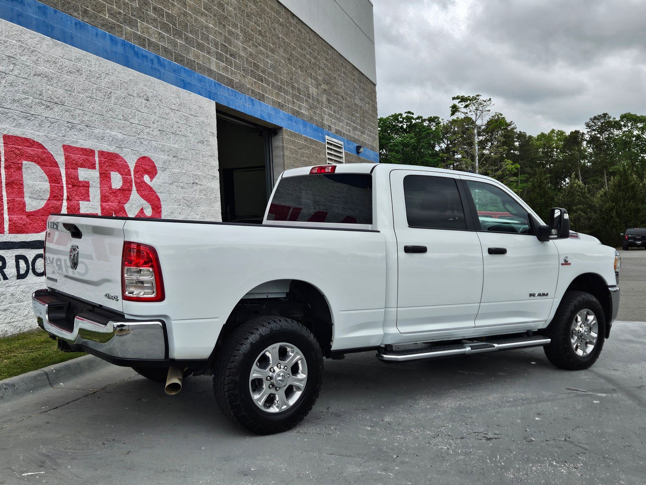 Used 2024 RAM 2500 Big Horn w/ Off Road Package AWD/4WD image 7