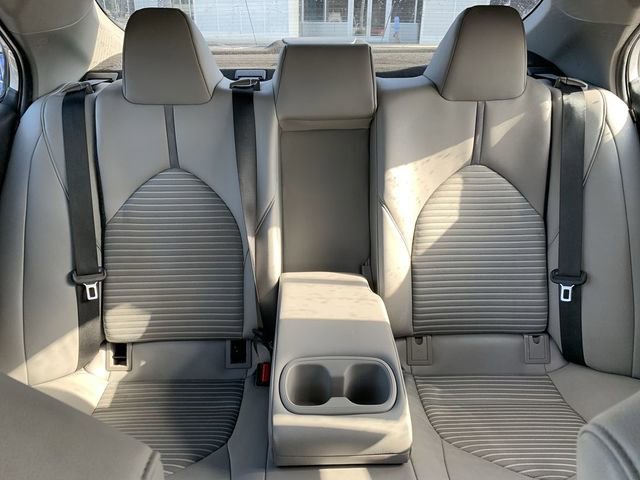 Certified 2020 Toyota Camry SE image 30