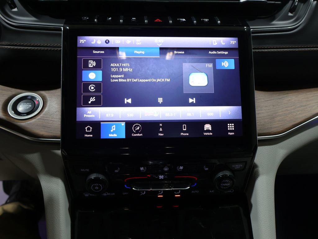 Certified 2021 Jeep Grand Cherokee L Summit w/ Advanced Protech Group IV AWD/4WD image 25