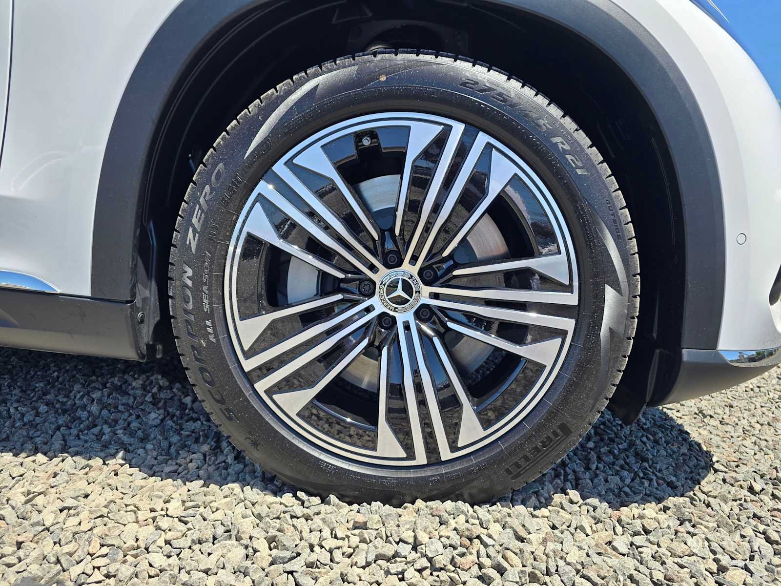 New 2026 Mercedes-Benz EQS 400 4MATIC SUV image 9