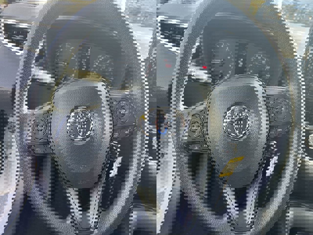 Used 2024 Toyota Corolla LE image 18