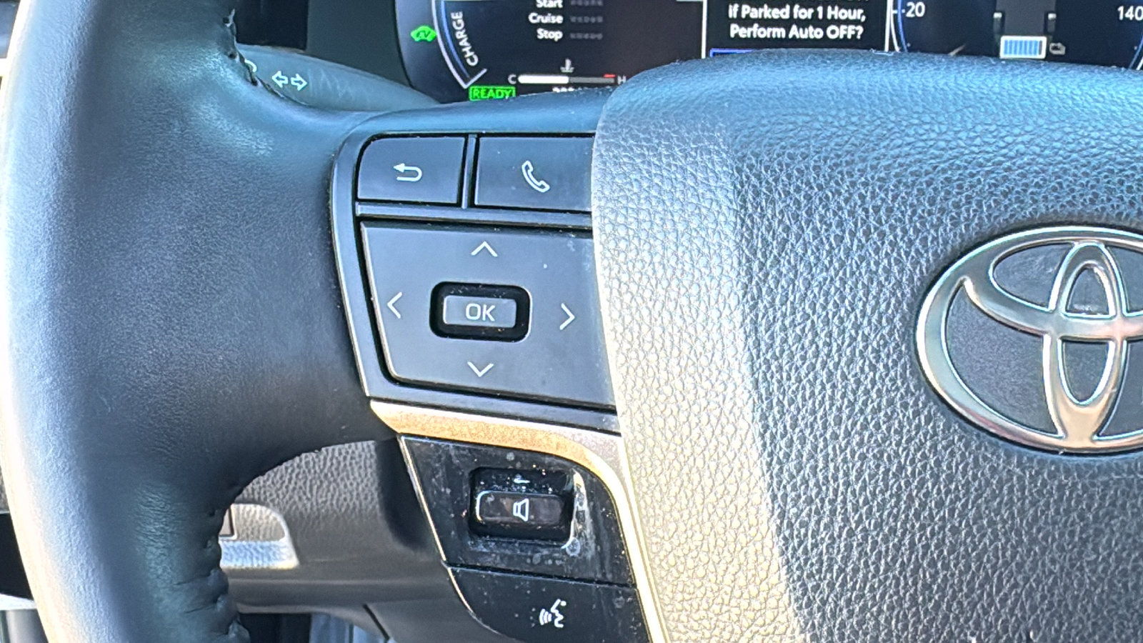 Used 2023 Toyota Crown Limited image 22