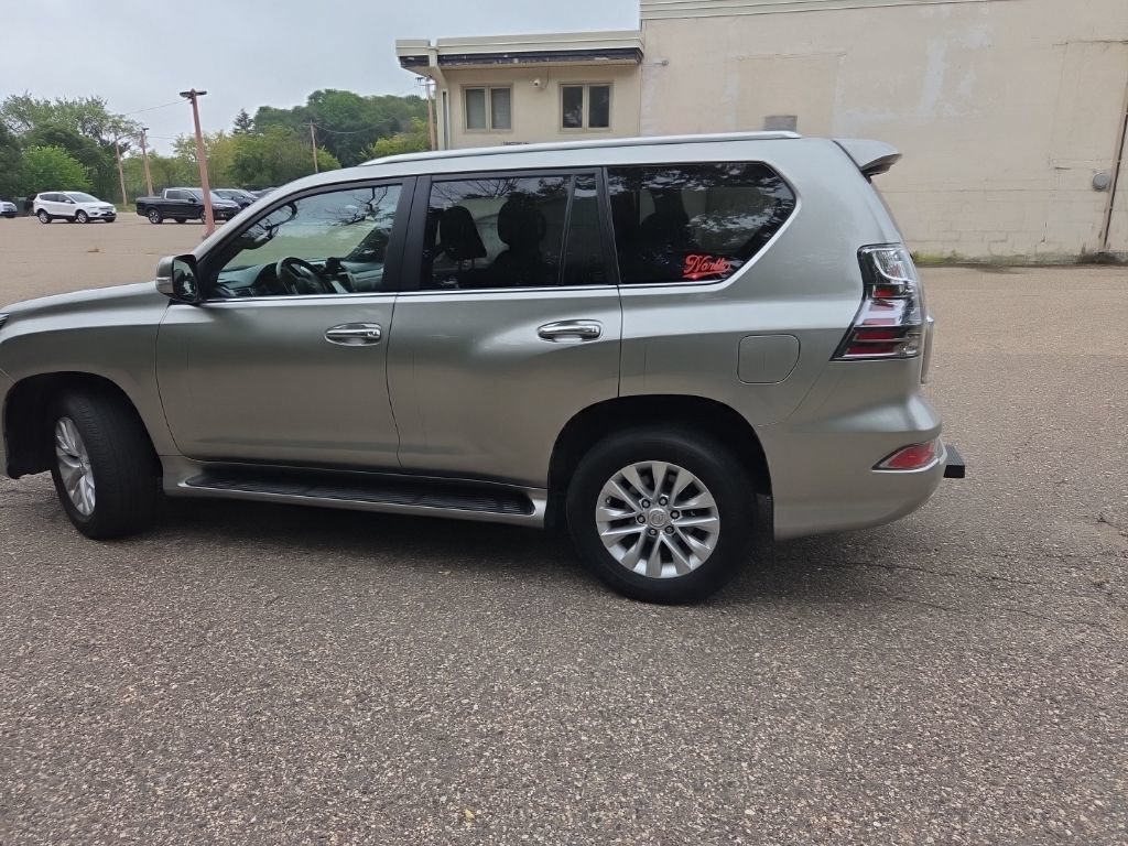 Used 2021 Lexus GX 460 Premium w/ Premium Package AWD/4WD image 7