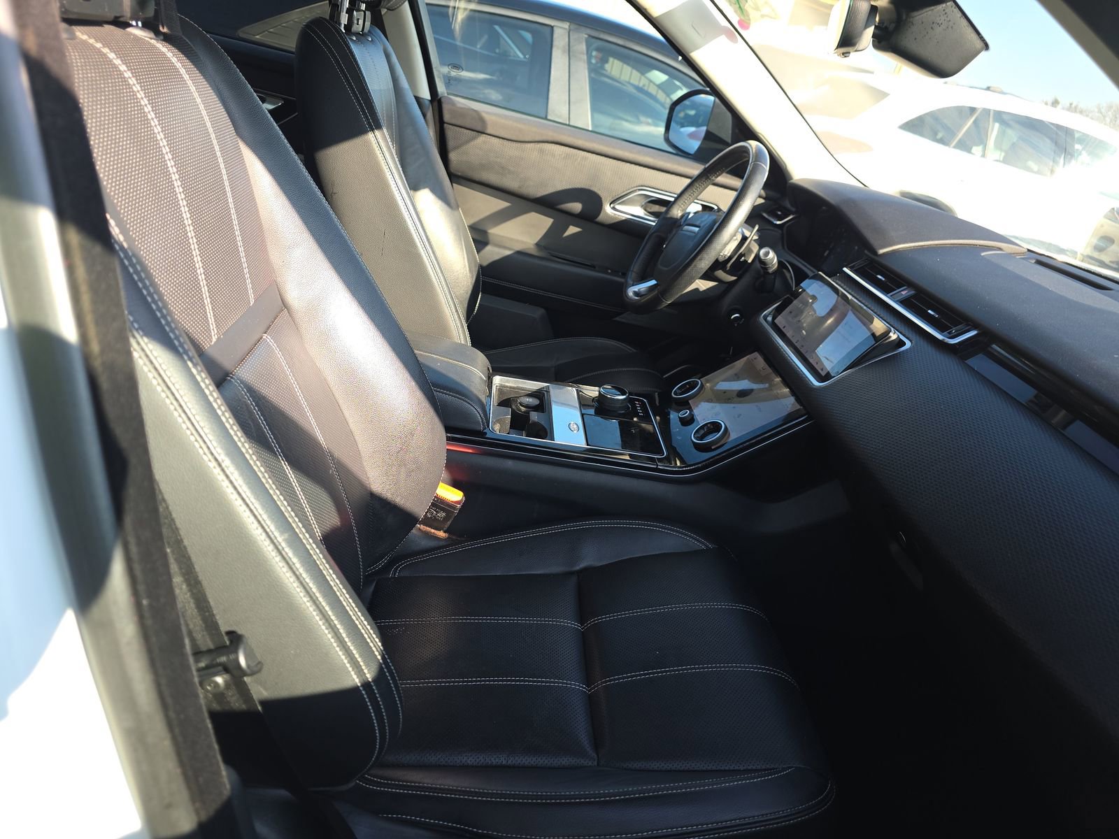 Used 2018 Land Rover Range Rover Velar S image 14