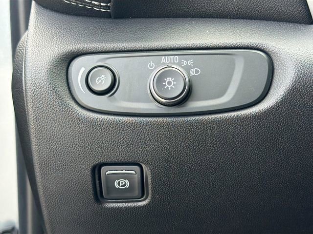 Used 2024 Chevrolet Blazer LT w/ Convenience Package image 34