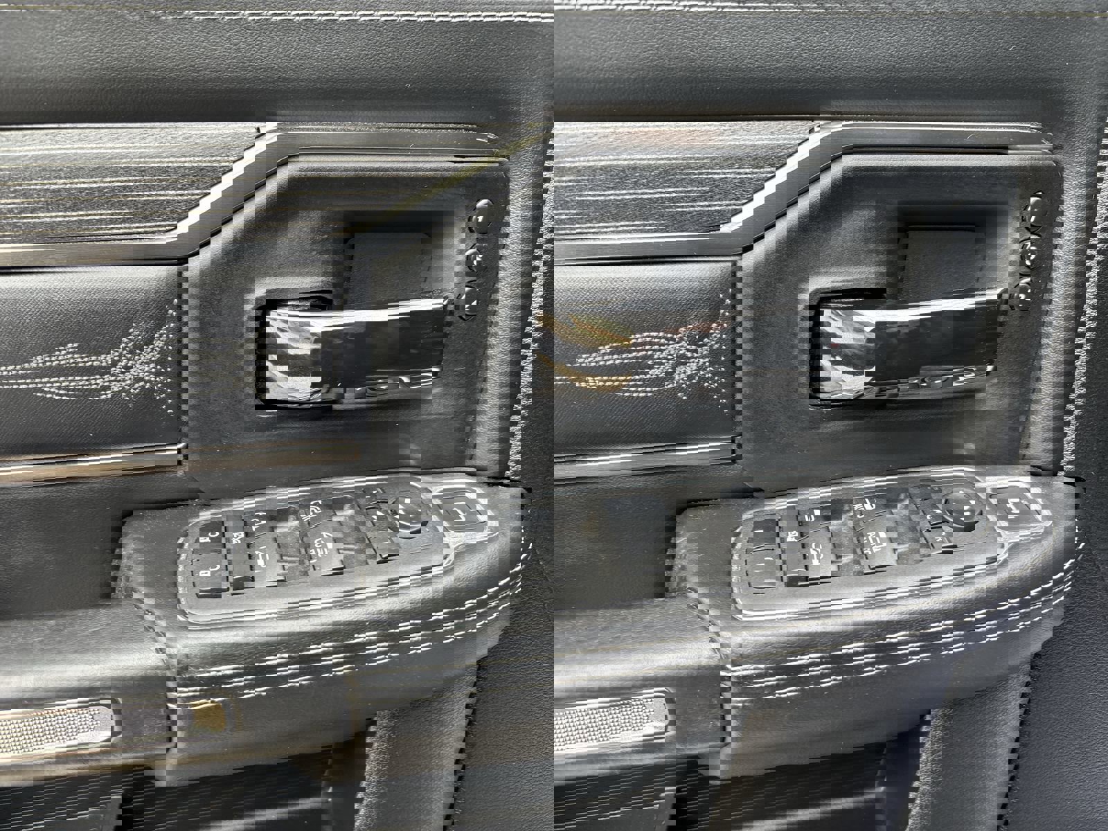 Used 2022 RAM 3500 Limited image 16