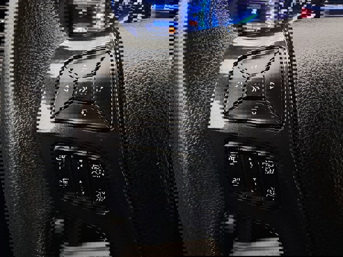 Used 2019 Ford Explorer XLT w/ Equipment Group 201A image 16