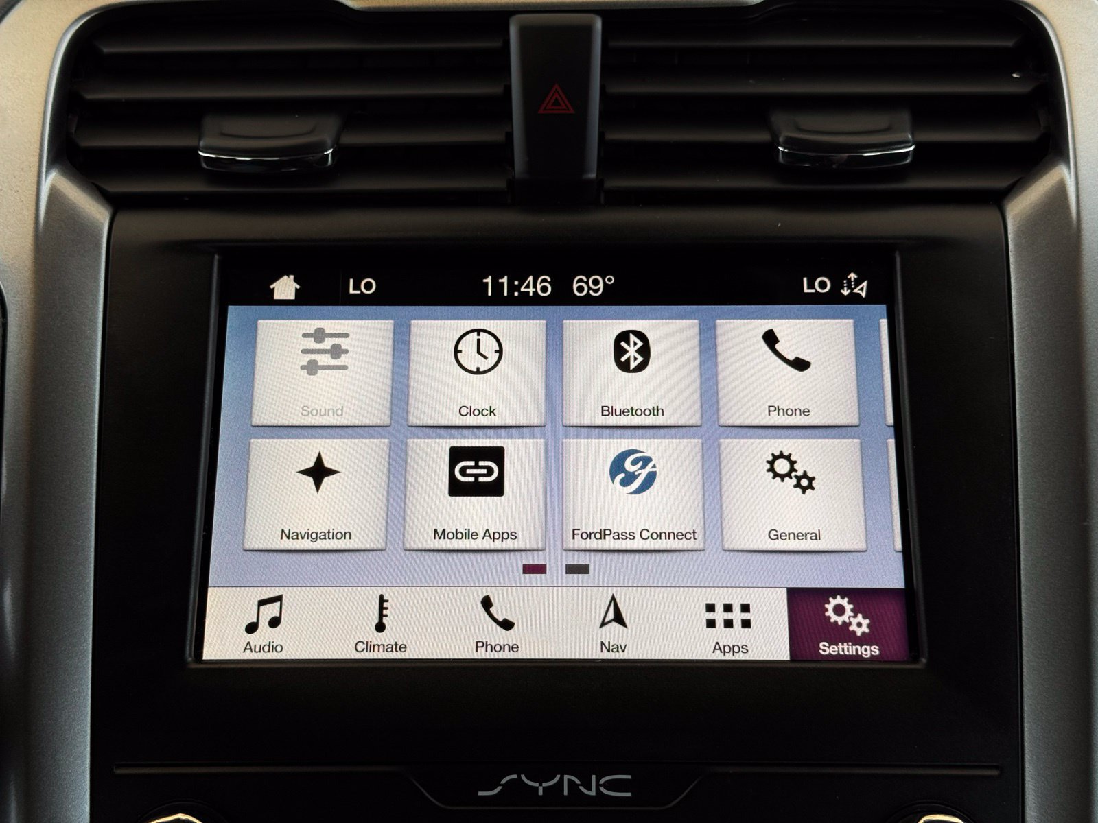 Used 2019 Ford Fusion SE FWD image 38