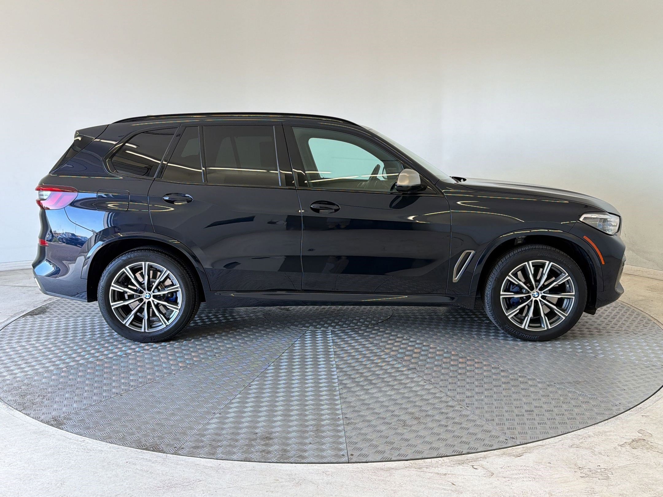 Certified 2023 BMW X5 M50i w/ Executive Package AWD/4WD image 8