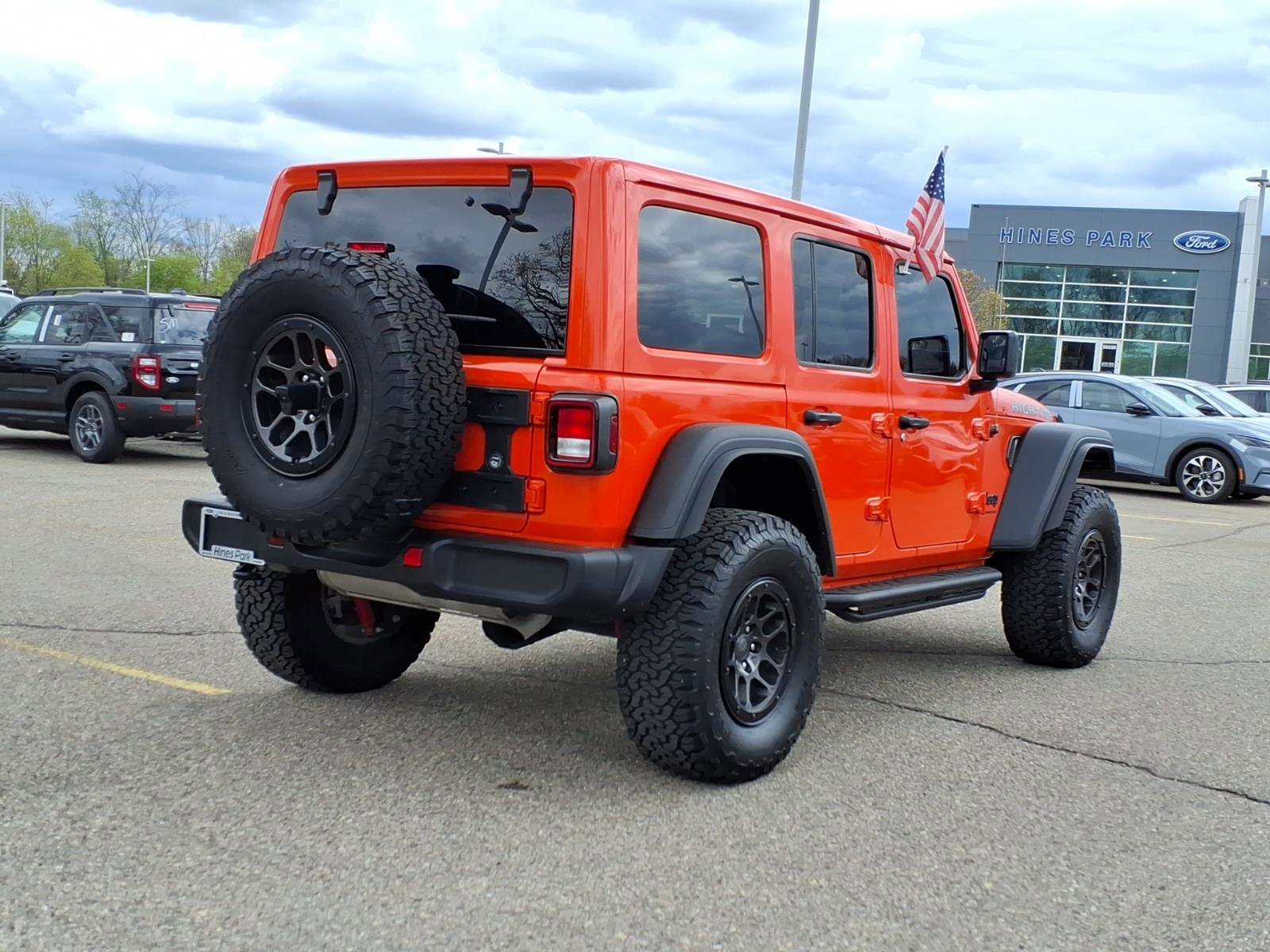 Used 2023 Jeep Wrangler Unlimited Sport AWD/4WD image 7