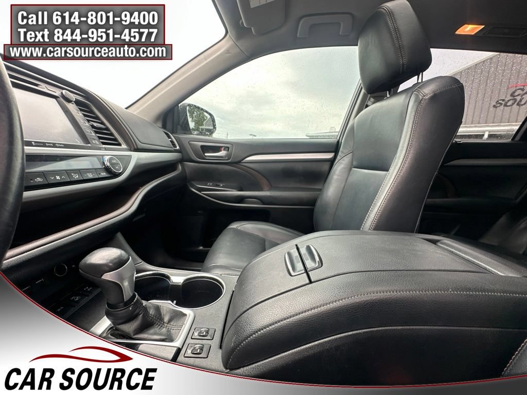 Used 2019 Toyota Highlander XLE AWD/4WD image 13