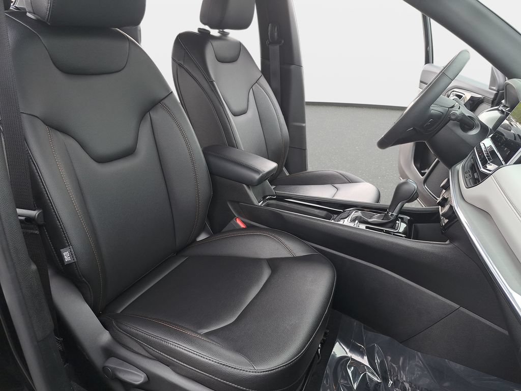 Certified 2024 Jeep Compass Limited AWD/4WD image 10