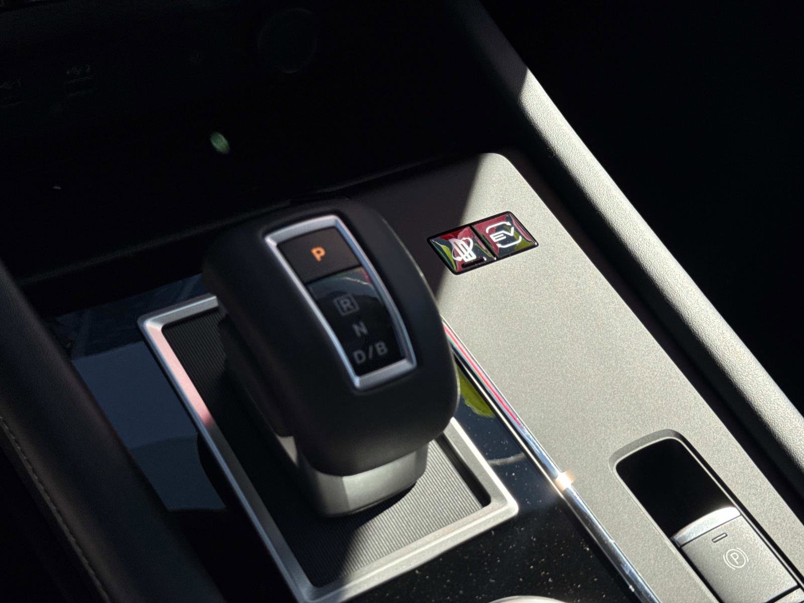 New 2025 Mitsubishi Outlander 4WD Plug-In Hybrid image 26