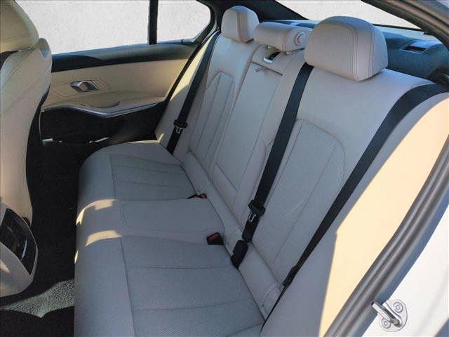 Used 2025 BMW 330i Sedan w/ Convenience Package RWD image 20